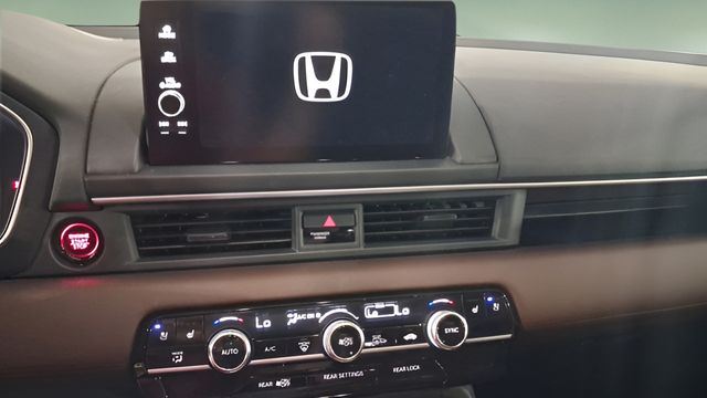 Used 2025 Honda Pilot SUV