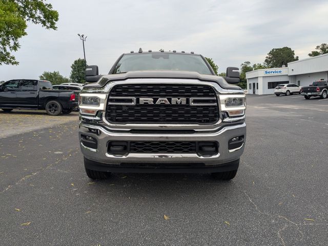 2024 Ram 3500 Chassis Tradesman/SLT/Laramie/Limited