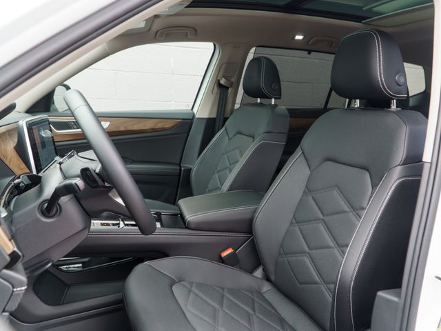 New 2026 White Volkswagen 2.0T SE w/Technology image 8