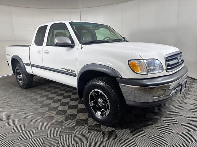 White 2000 Toyota Tundra Pickup Truck Four-Wheel Drive 4-Speed Automatic