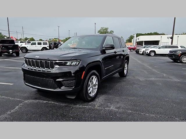 2025 Jeep Grand Cherokee Laredo X 4x4