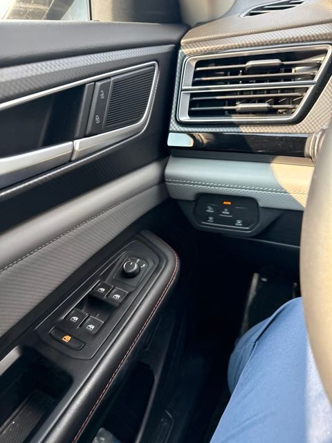 2024 Volkswagen Atlas 2.0T Peak Edition SE w/Technology Black at Sutliff Volkswagen