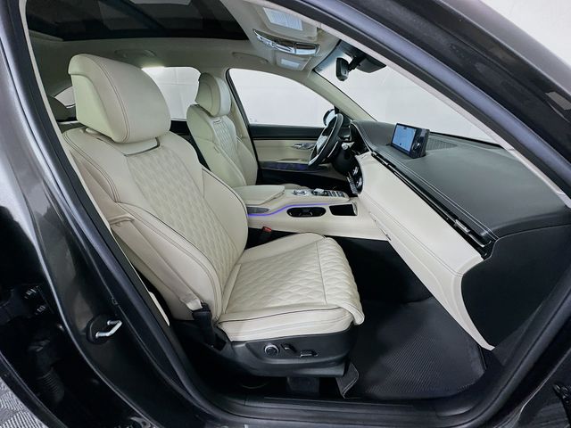 Thumbnail: 2025 Genesis GV70 - 29