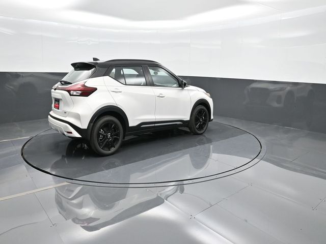 2024 Nissan Kicks SR 2