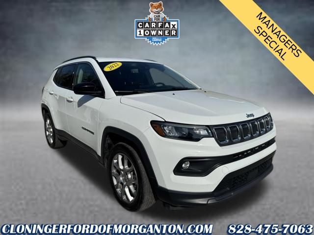 Bright White Clearcoat 2022 Jeep Compass Latitude Lux 4WD SUV / Crossover Four-Wheel Drive 9-Speed Automatic