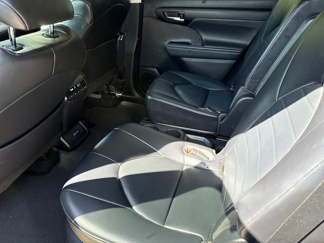 Used 2022 Toyota Highlander SUV