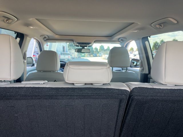 Used 2021 White Nissan SL image 30