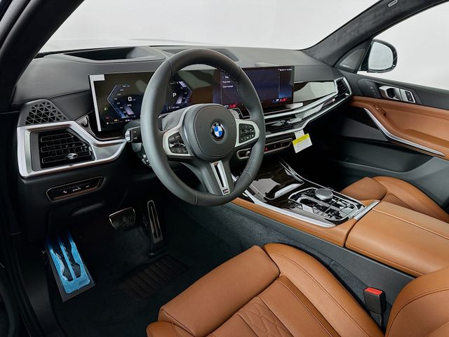 2025 BMW X7 M60i 9