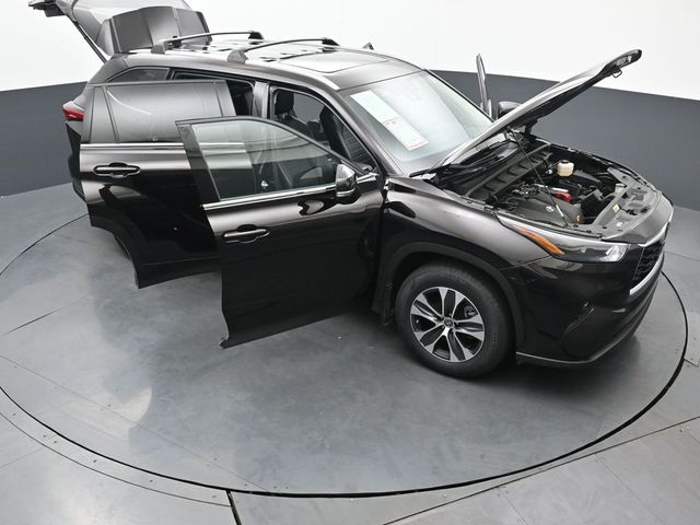 2022 Toyota Highlander XLE 57