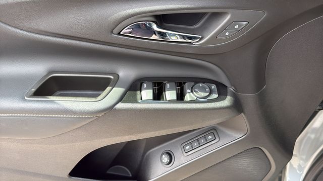 used 2024 Chevrolet Equinox car, priced at $26,999