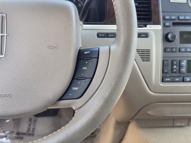 Used 2006 Lincoln Town Car Sedan