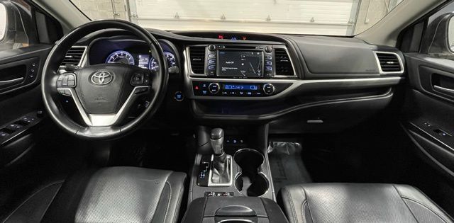 2018 Toyota Highlander Limited photo