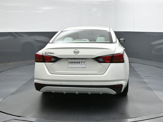 Used 2025 Nissan Altima Sedan