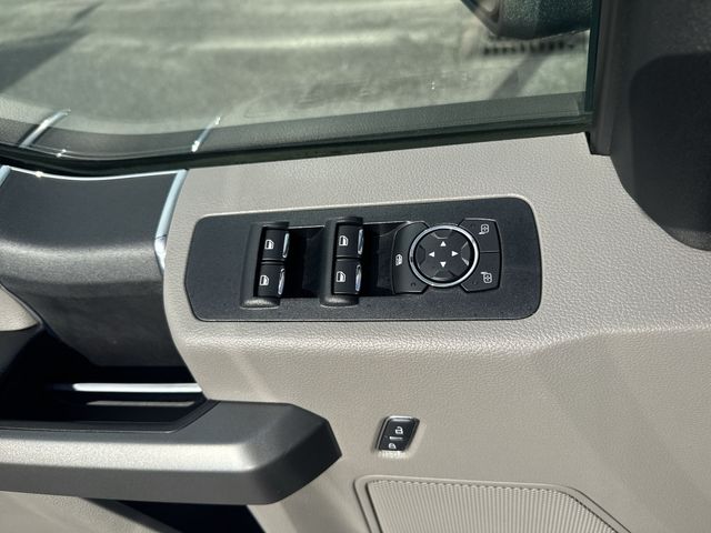Used 2017 Gray Ford XLT image 26