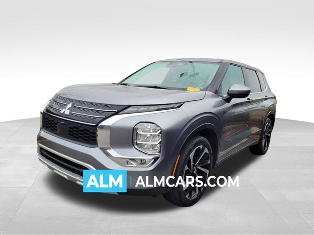 2024 Mitsubishi Outlander SE's photo