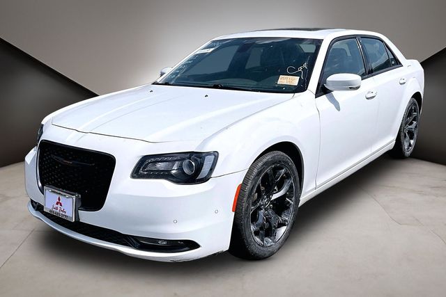 Bright White Clearcoat 2023 Chrysler 300 Sedan Rear-Wheel Drive 8-Speed Automatic