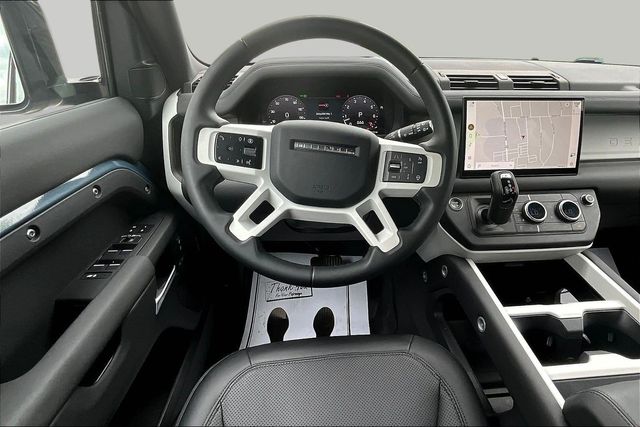2025 Land Rover Defender 110 X-Dynamic SE - 7