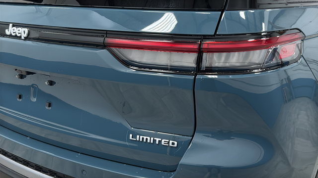 New 2026 Steel Blue Jeep Limited image 39