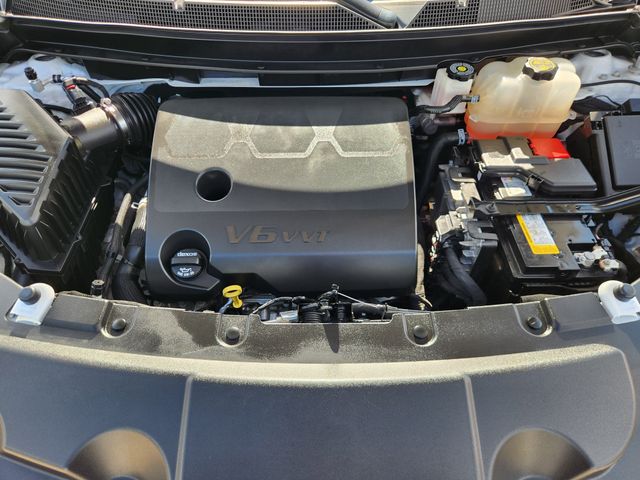 2023 Chevrolet Traverse LT Beige at AutoSavvy Houston Southwest