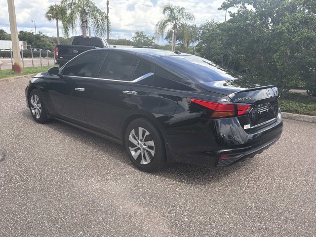 Used 2025 Nissan Altima Sedan