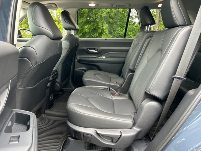 used 2025 Toyota Grand Highlander Hybrid car, priced at $55,999