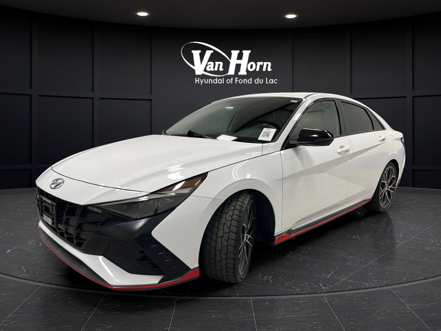 Used 2022 Ceramic White Hyundai Base image 3