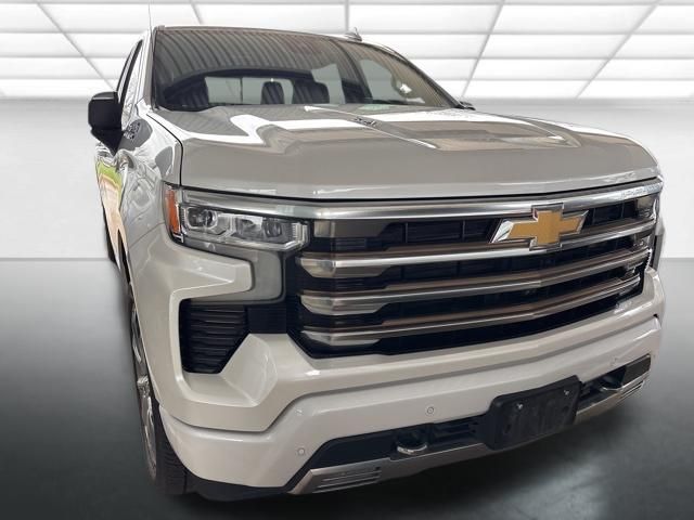 2022 Chevrolet Silverado 1500 High Country Crew Cab 4WD