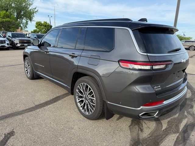 2024 Baltic Gray Metallic Clearcoat Jeep Grand Cherokee L Summit 4X4 SUV