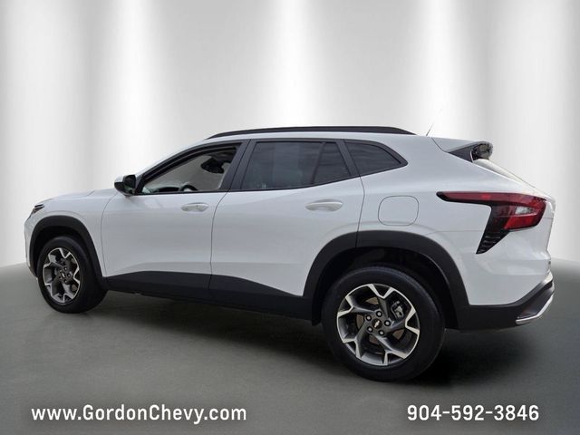 2025 Chevrolet Trax #3
