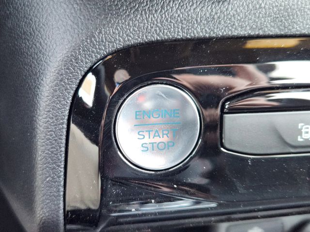 2025 Ford Escape ST-Line photo