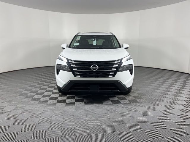 2025 Everest White Pearl Nissan Rogue SV FWD SUV