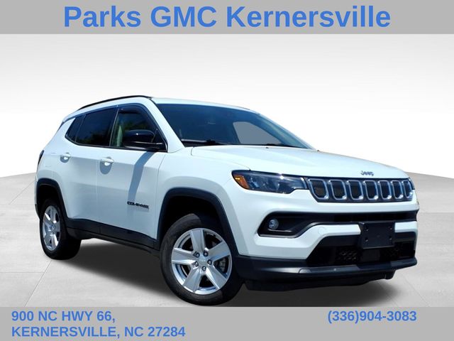 Bright White Clearcoat 2022 Jeep Compass Latitude 4WD SUV / Crossover Four-Wheel Drive 9-Speed Automatic