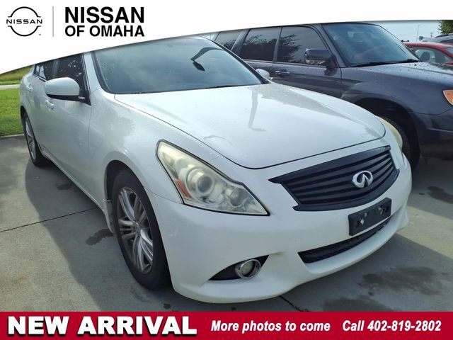 Moonlight White 2013 INFINITI G37 Sedan Rear-Wheel Drive 7-Speed Automatic