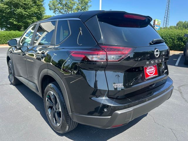 2025 Nissan Rogue SV - Photo 11