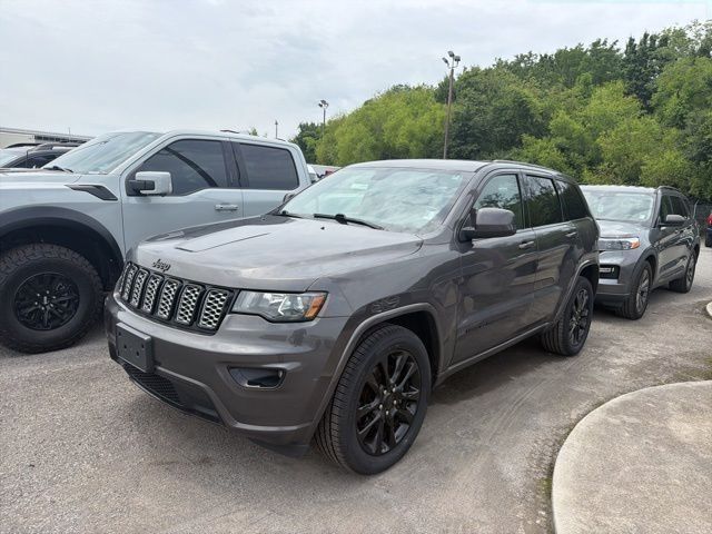 Gray (Granite Crystal Metallic Clearcoat) 2021 Jeep Grand Cherokee Laredo X RWD SUV / Crossover 4X2 8-Speed Automatic