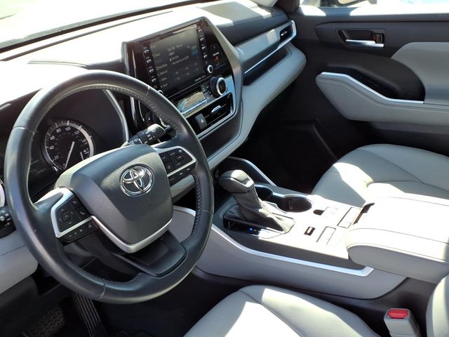 Used 2022 Toyota Highlander SUV