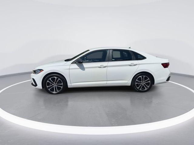 Used 2025  Volkswagen 1.5T Sport image 5