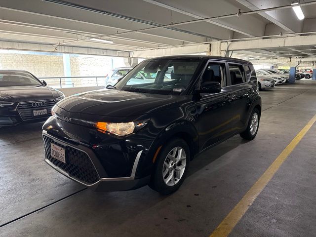 View vehicle photo 2