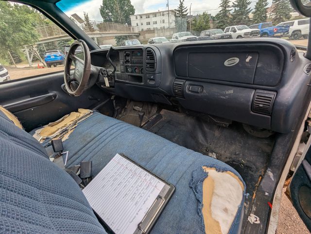 1997 Summit White Chevrolet C/K 1500 Base 4X4 Truck