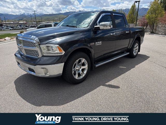  2015 RAM 1500 Laramie Crew Cab 4WD   