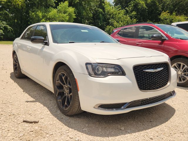 2019 Chrysler 300