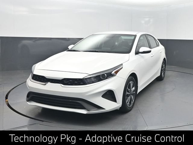  2024 Kia Forte LXS FWD   