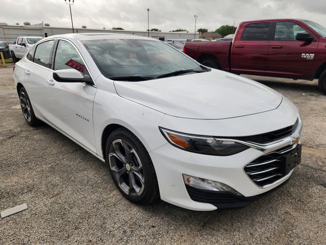 Summit White 2024 Chevrolet Malibu LT with 1LT FWD Sedan Front-Wheel Drive Continuously Variable Transmission