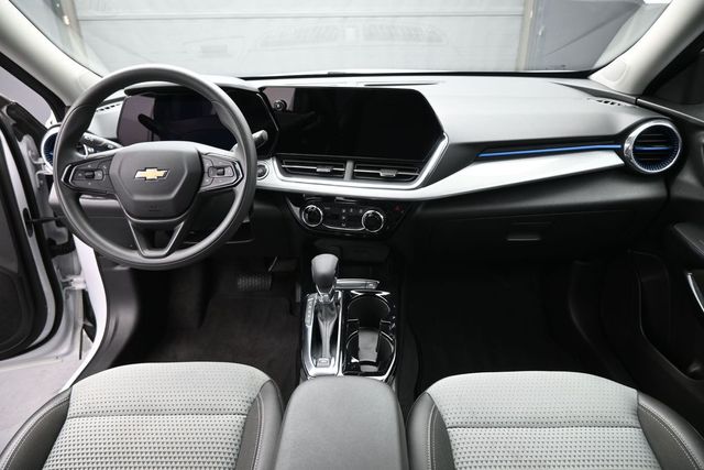 Used 2025 Chevrolet Trax SUV
