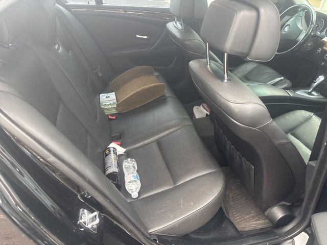 Used 2009 Black BMW 528i xDrive image 9