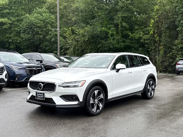 Crystal White Pearl 2025 Volvo V60 Wagon All-Wheel Drive Automatic