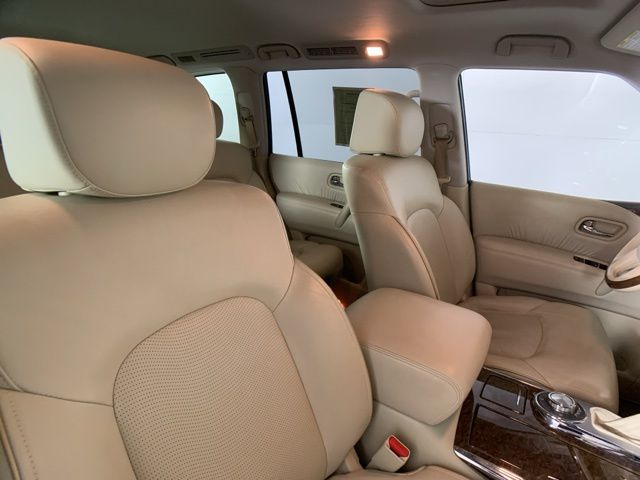 2016 INFINITI QX80 5.6L V8 30