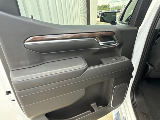 2023 Chevrolet Silverado 1500 LT:L44120A
