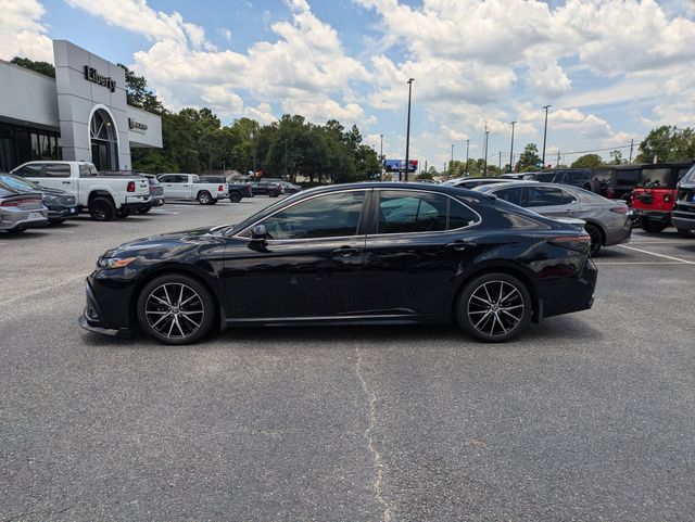 2024 Toyota Camry Hybrid SE