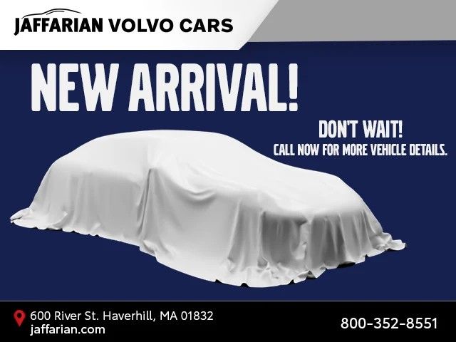 2025 Volvo XC90 B5 Plus Bright Theme 7-Passenger AWD SUV / Crossover All-Wheel Drive Automatic